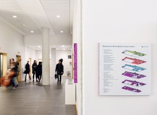 學(xué)校標(biāo)識導(dǎo)視系統(tǒng)設(shè)計(jì) 每個細(xì)節(jié)都是文化基因的一部分