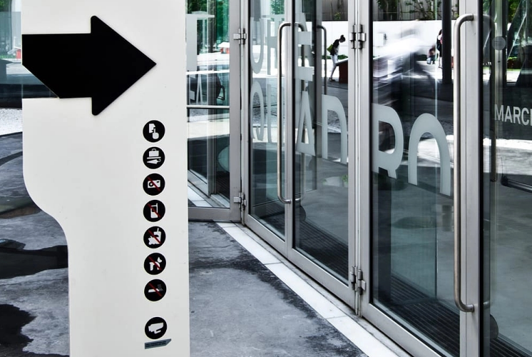 標(biāo)識(shí)設(shè)計(jì)在現(xiàn)代社會(huì)發(fā)揮著什么作用？